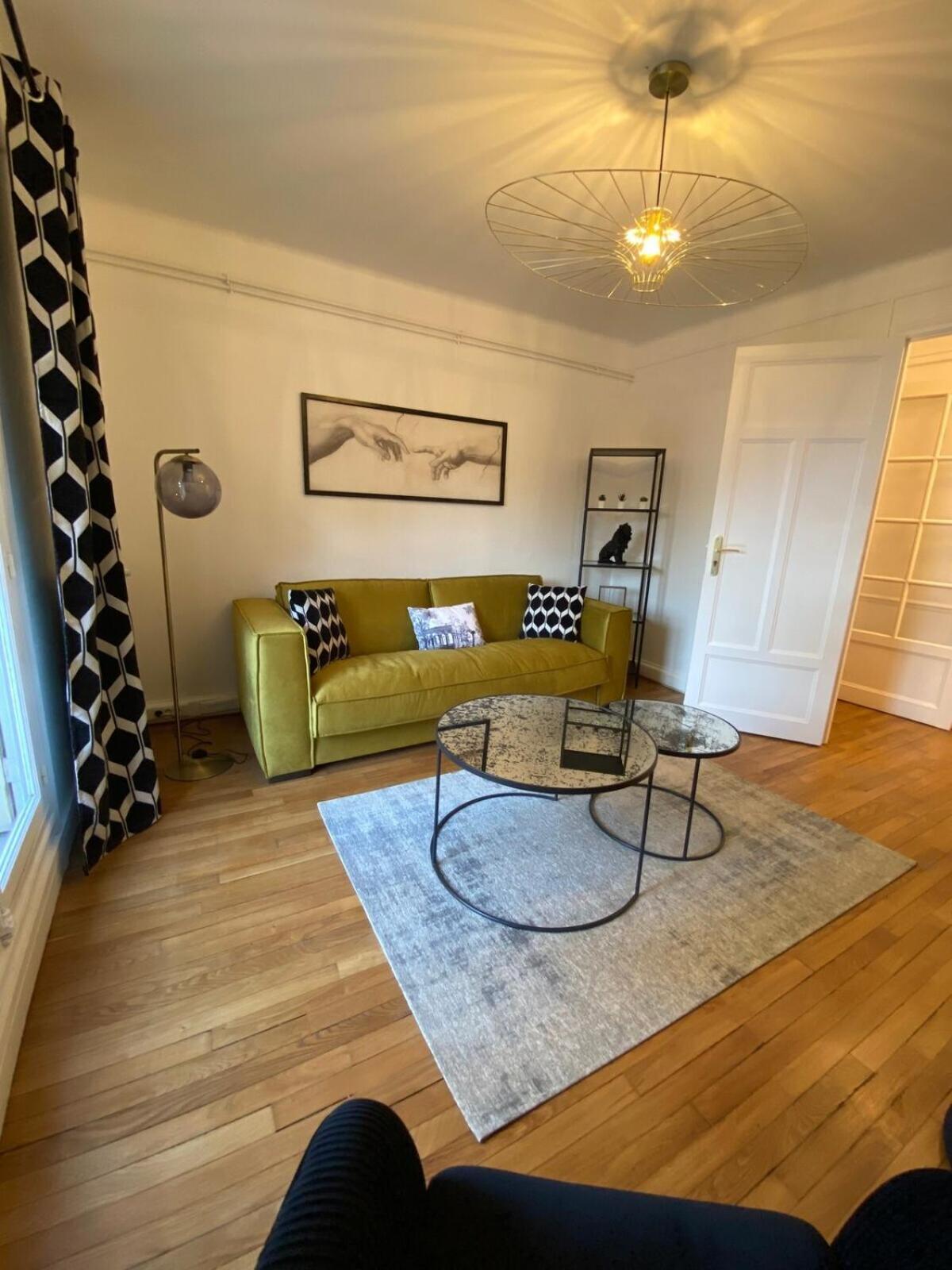 By Le Parvis Apartment Реймс Екстериор снимка